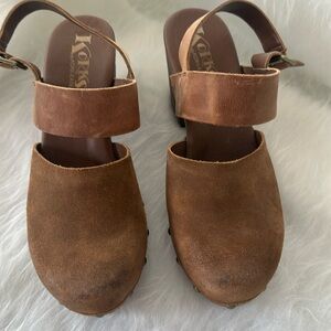 Korks by Kork Ease brown leather clogs